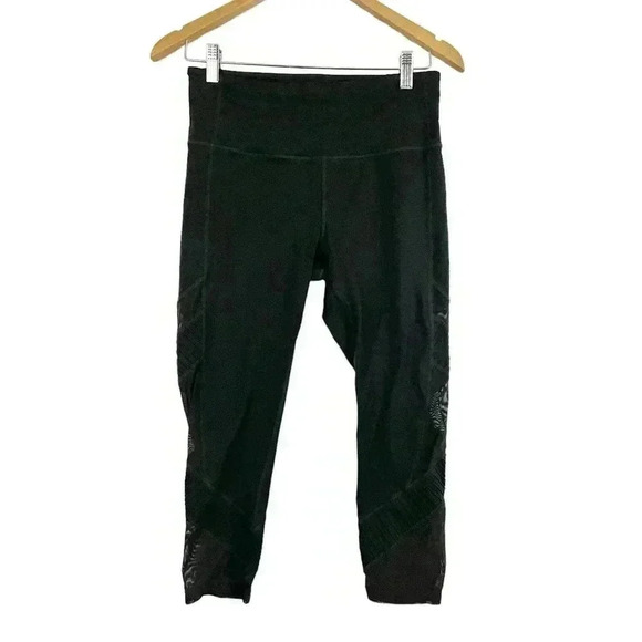 Athleta Black Leggings MEDIUM Mesh Women's Workout Activewear Low Rise Capri - Picture 1 of 13